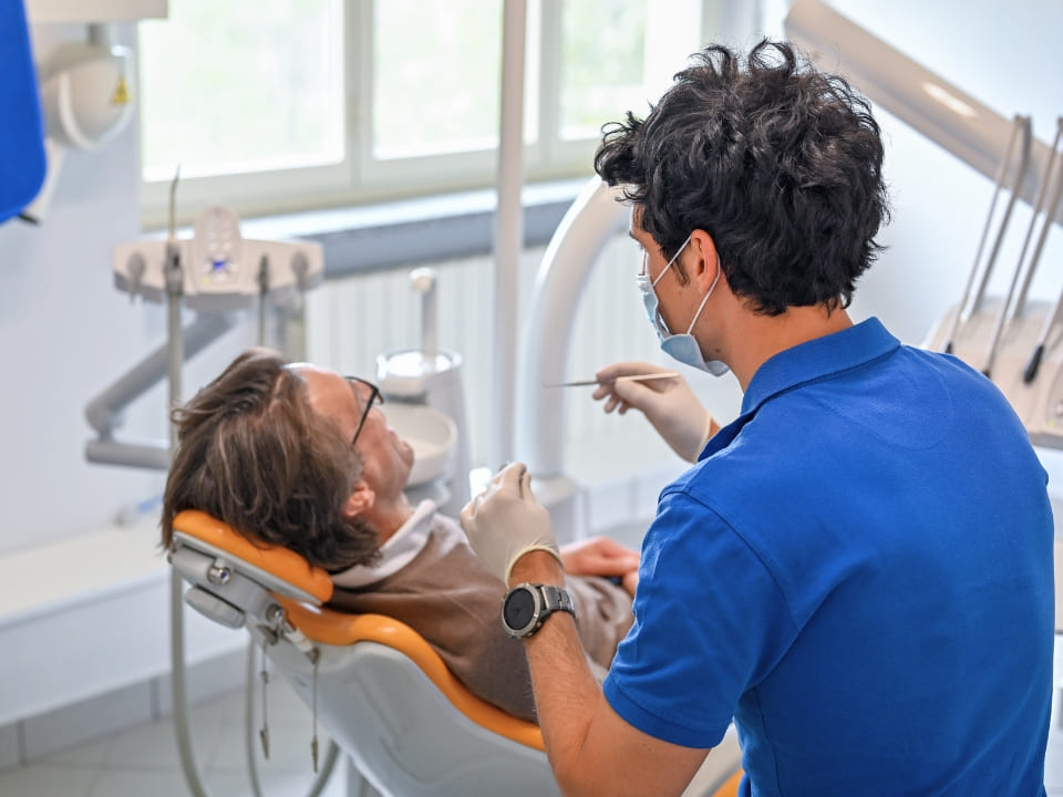 Dentista Valchiusella - Studio Dentistico ad Alice Superiore - Val di Chy